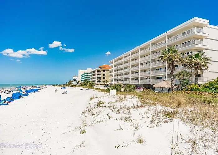 Living Beachfront Apartment
